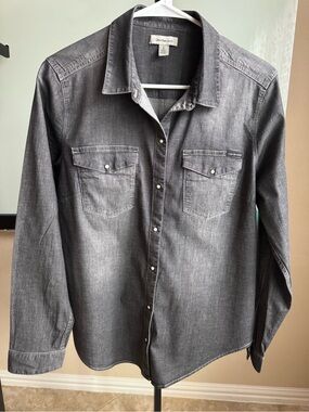 Calvin Klein Jeans slim fit women’s black-Gray Button-Down Western Shirt